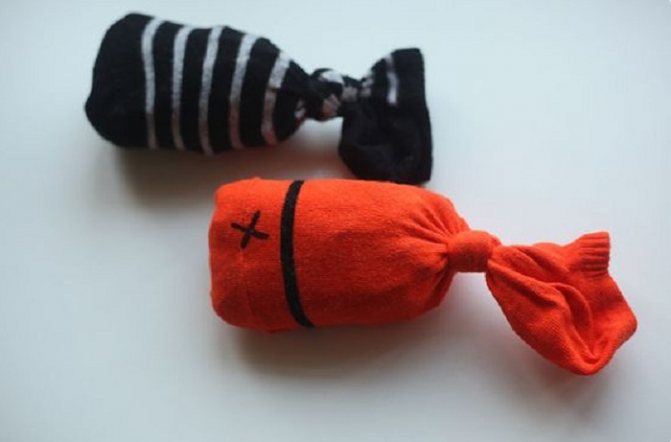 Игрушки из детских носков.